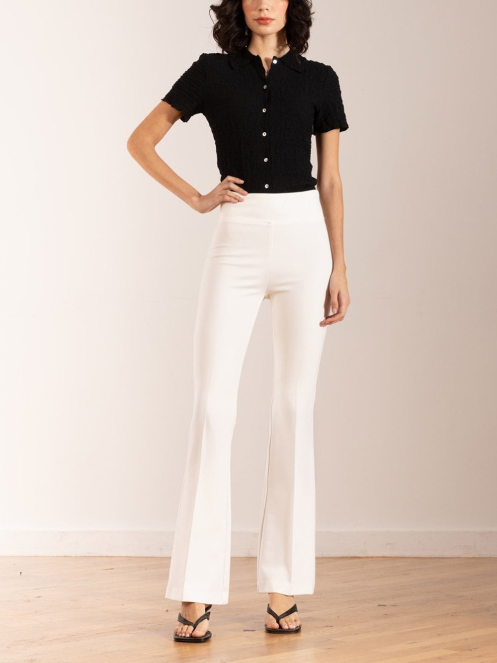 Avenue Montaigne Fame 4-Way Stretch Off White Flared Pants, SZ 6 EUC MSRP $365